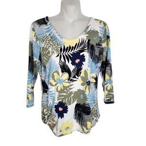 T by Talbots Womens Tee T Shirt Size SP Floral Grommet Tab 3/4 Sleeve Scoop Neck
